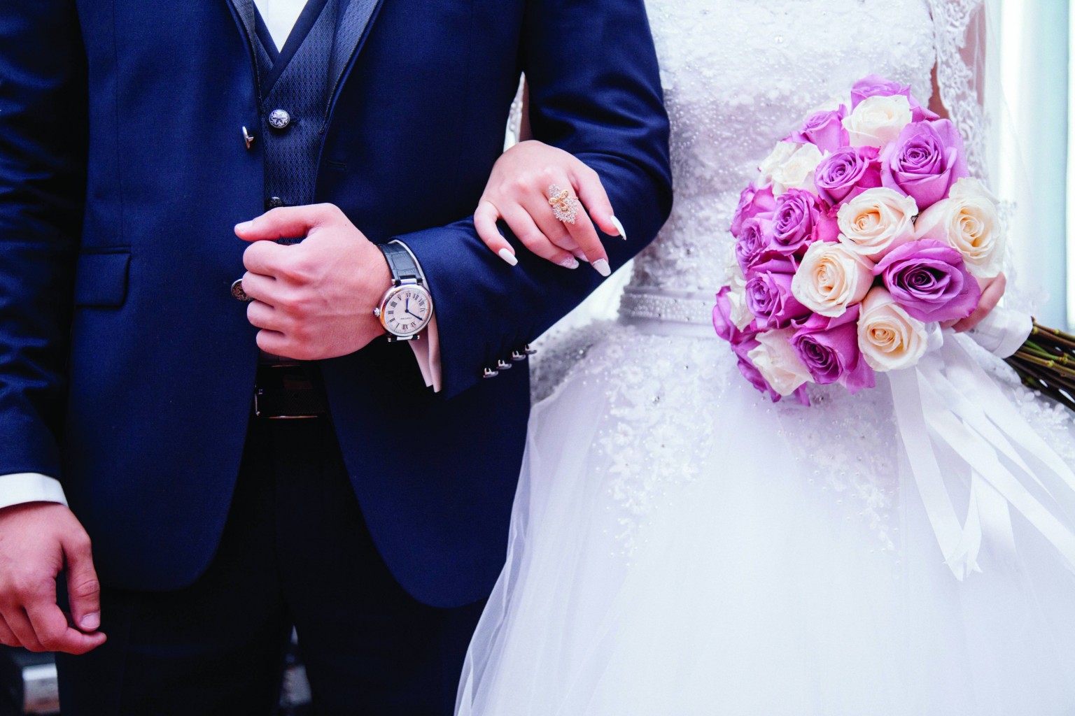 Licencias de matrimonio modificaría lenguaje en los estatutos de Oklahoma