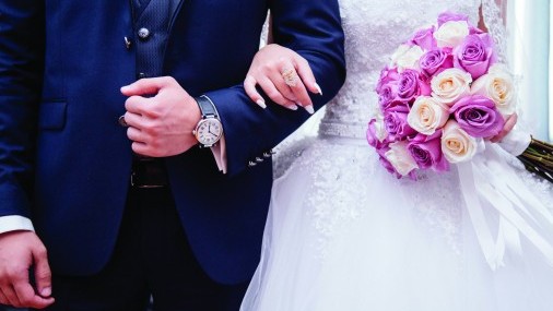 Licencias de matrimonio modificaría lenguaje en los estatutos de Oklahoma