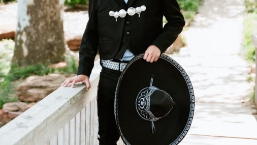 INICIANDO UNA NUEVA TRADICIÓN EN OKLAHOMA  -  CELEBRARON A QUINCEAÑERO  “DIEGO VAZQUEZ PEREZ”