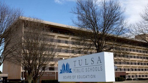 Escuelas Públicas de Tulsa anuncian  los finalistas para el Maestro del Año 2023
