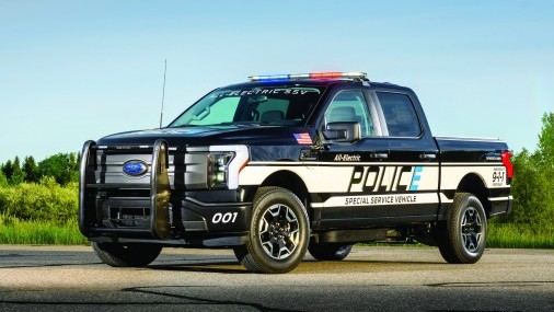 Ford presentó la primera camioneta eléctrica diseñada para la policía