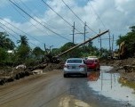 El huracán Fiona arroja más lluvia sobre Puerto Rico; las tropas rescatan a cientos