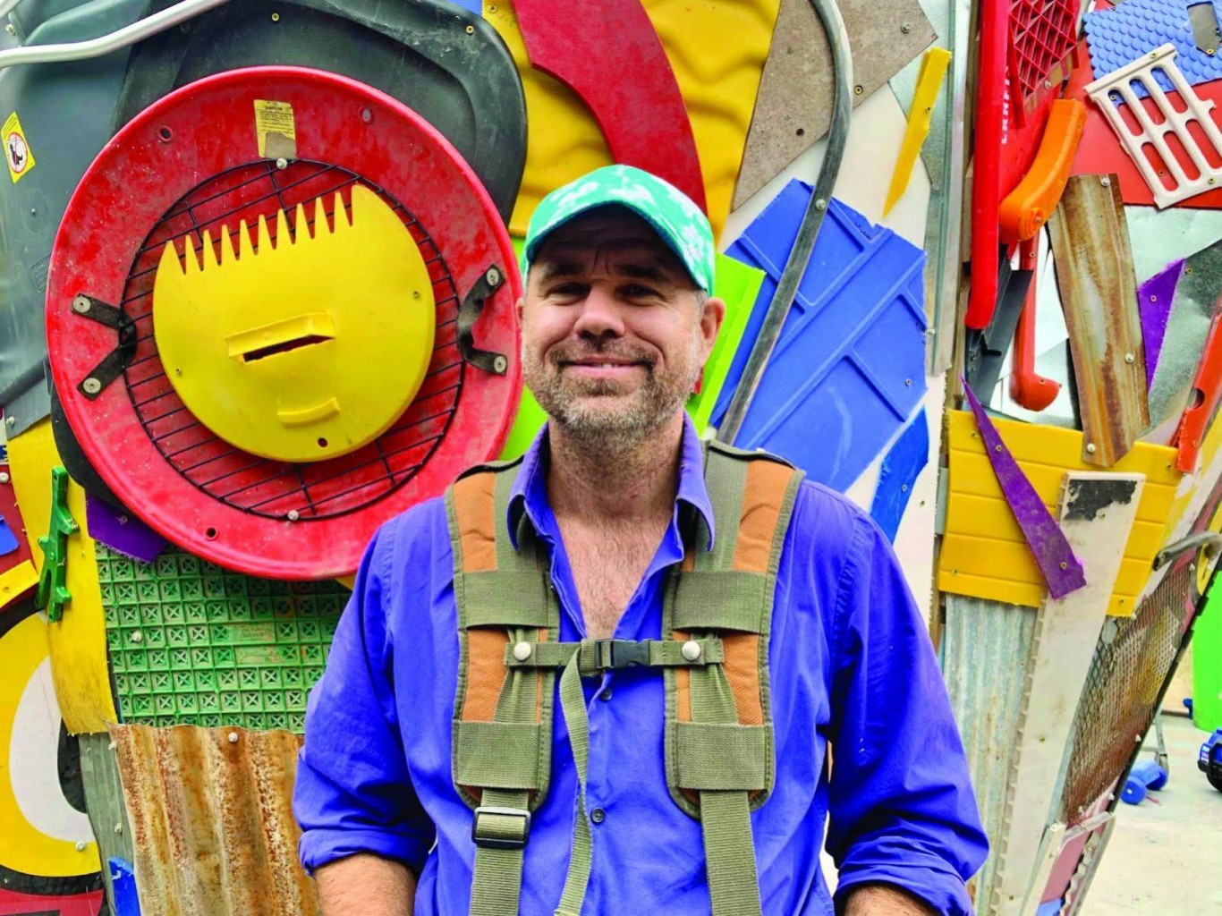 Evento comunitario para celebrar pieza de arte hecha de basura en Scissortail Lower Park