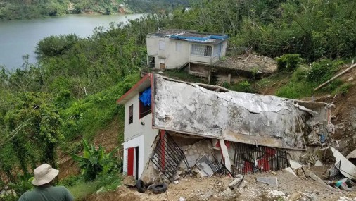 Biden Promete reconstruir Puerto Rico rápido y resilente ante huracanes