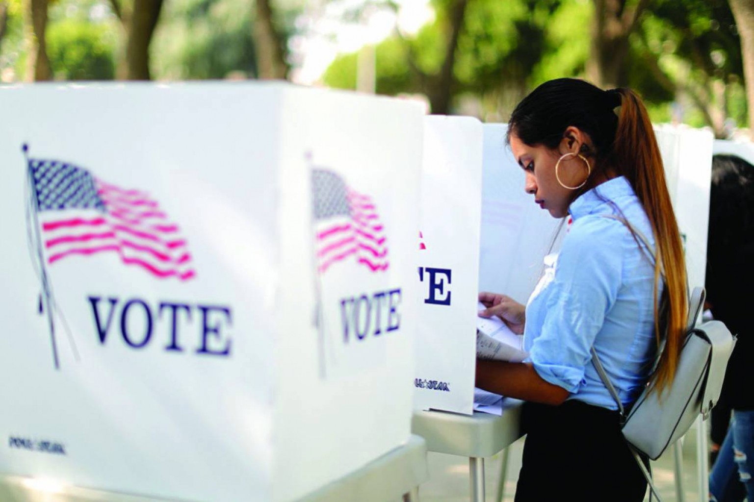 A PESAR DE UNOS CAMBIOS, EL VOTO HISPANO HACE ECO DE LAS TENDENCIAS HISTÓRICAS DE 2020