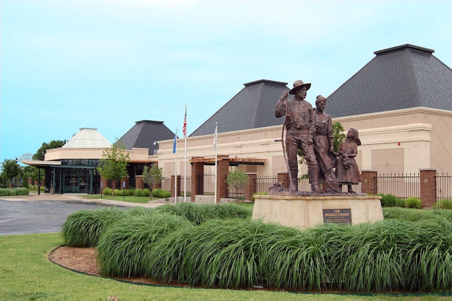 Desi and Cody to Perform at  Cherokee Strip Regional Heritage Center in Enid