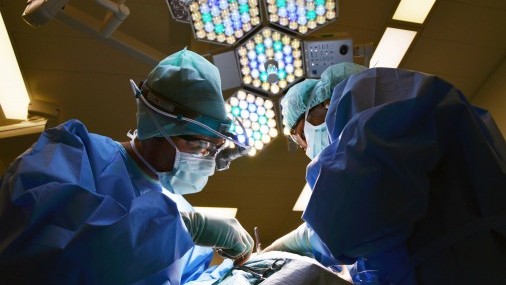 Servicio De inmigracion Elimina la Regla de 60 Días para Firmas de Médicos 