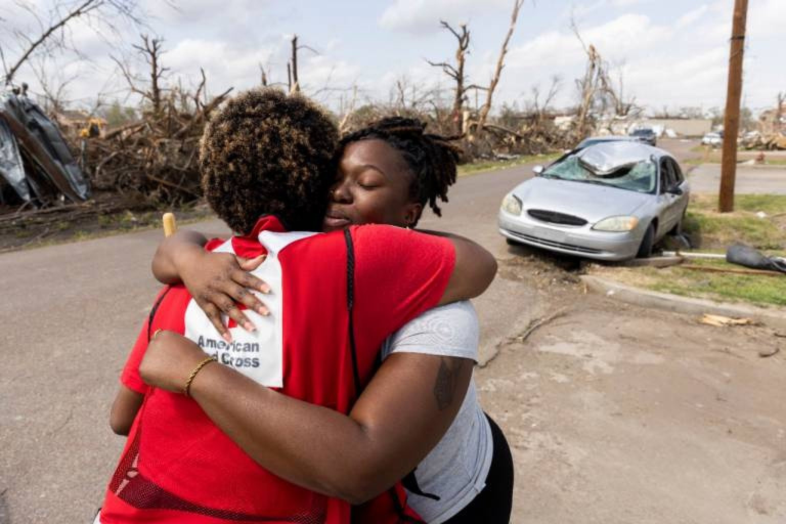 Semana Nacional del Voluntariado: Estos héroes comunitarios son el verdadero corazón de la Cruz Roja Americana