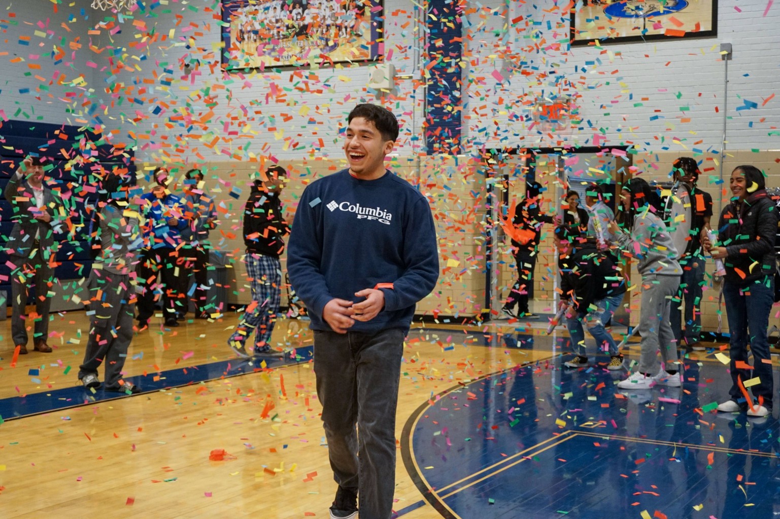 Estudiante de OKC recibe beca  “2023 Positive Energy”
