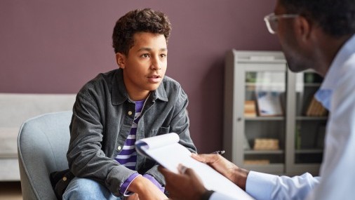 Medicaid y CHIP ayudan a las familias a acceder a servicios de salud mental para niños