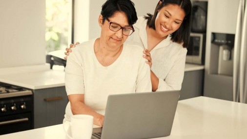 Obtenga su informe de crédito en español y empodérese