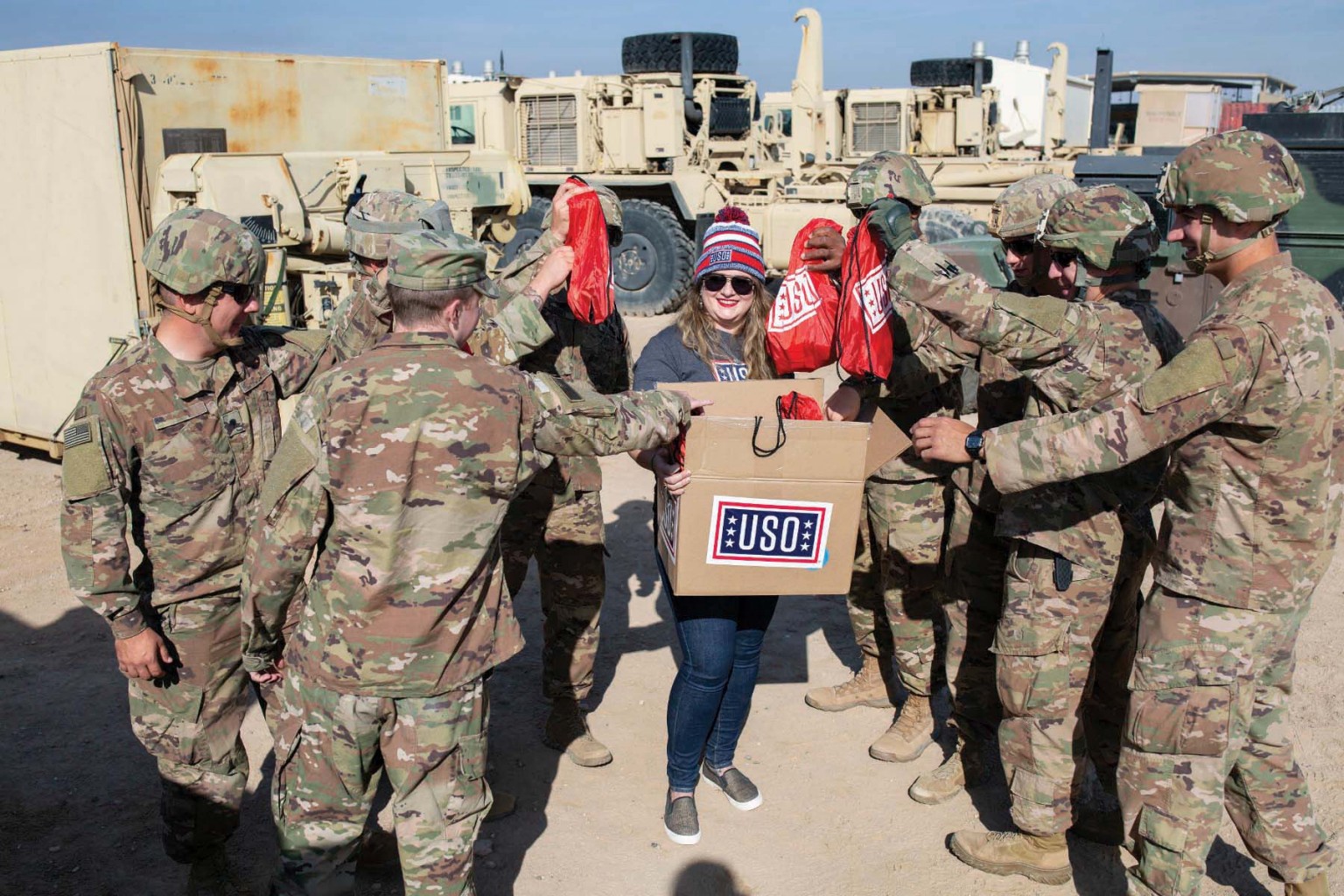 Alegrando la temporada navideña para la comunidad militar