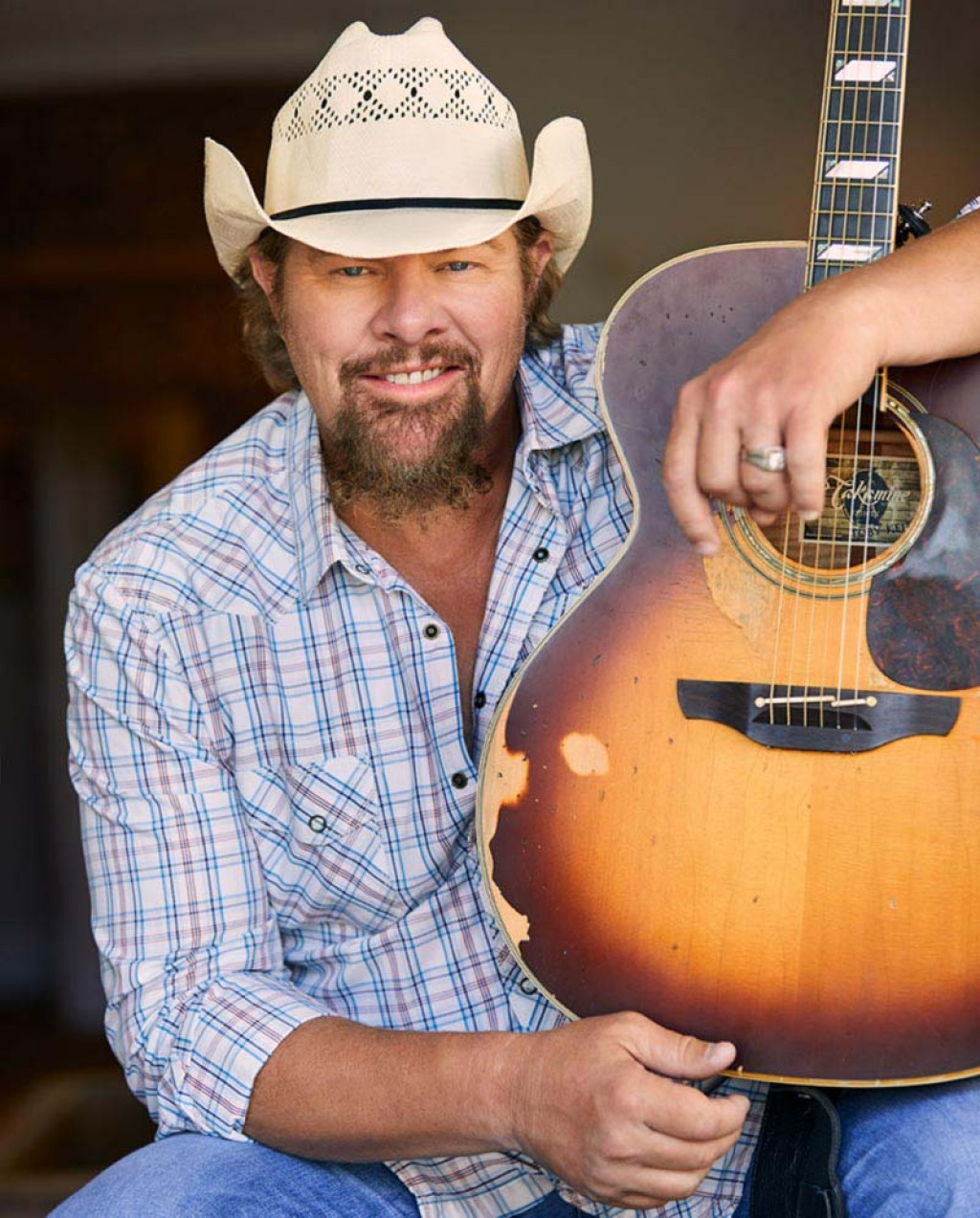 ESTRELLAS DE LA MÚSICA COMPARTEN BUENOS RECUERDOS DE TOBY KEITH, QUIEN FALLECIÓ HOY A LOS 62 AÑOS