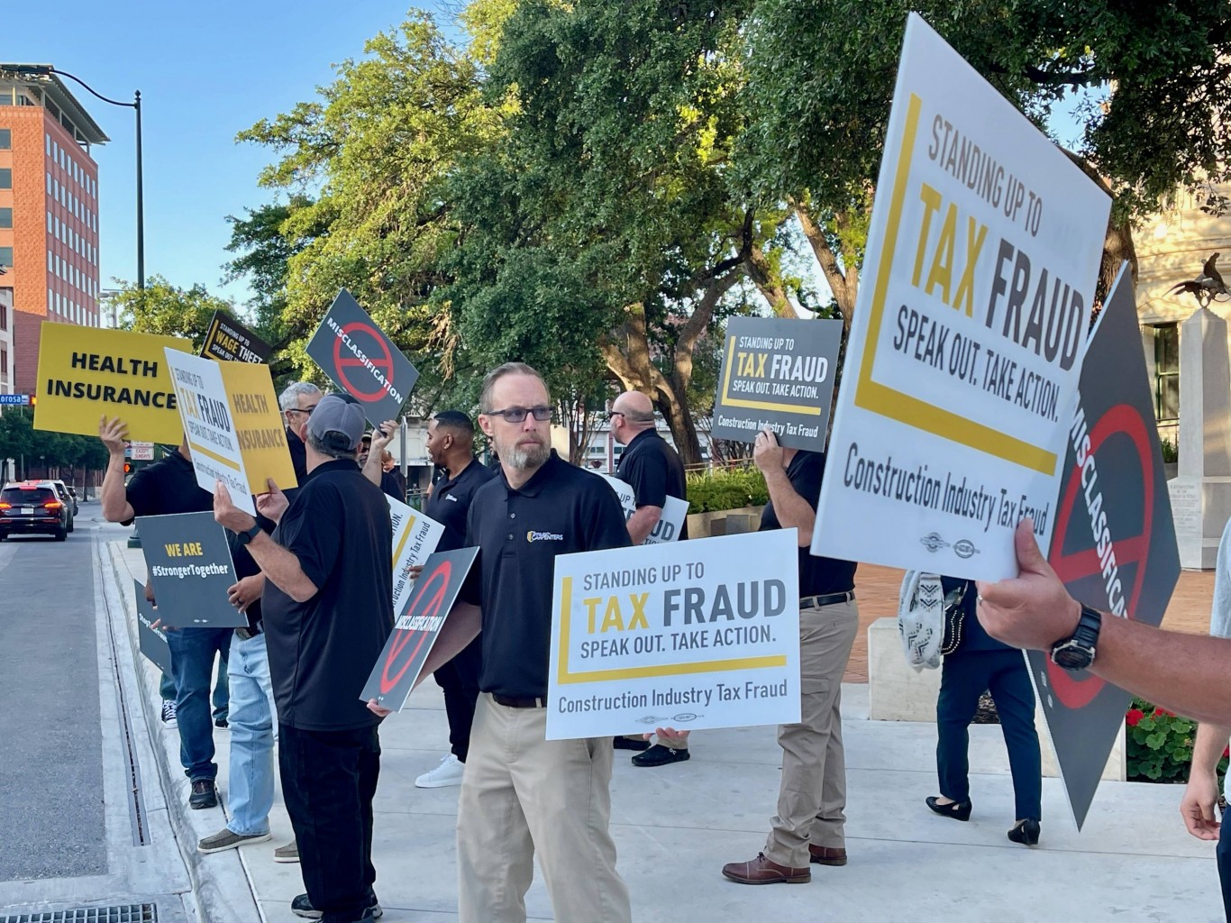 Protestas contra el fraude fiscal de los empleadores en la industria de la construcción