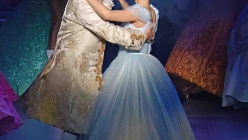 Bibbidi Bobbidi Boo! La Cenicienta viene a ti 