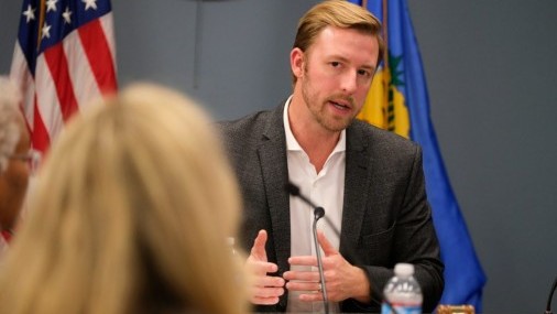 Superintendente del estado de Oklahoma ordena a las escuelas enseñar la Biblia 