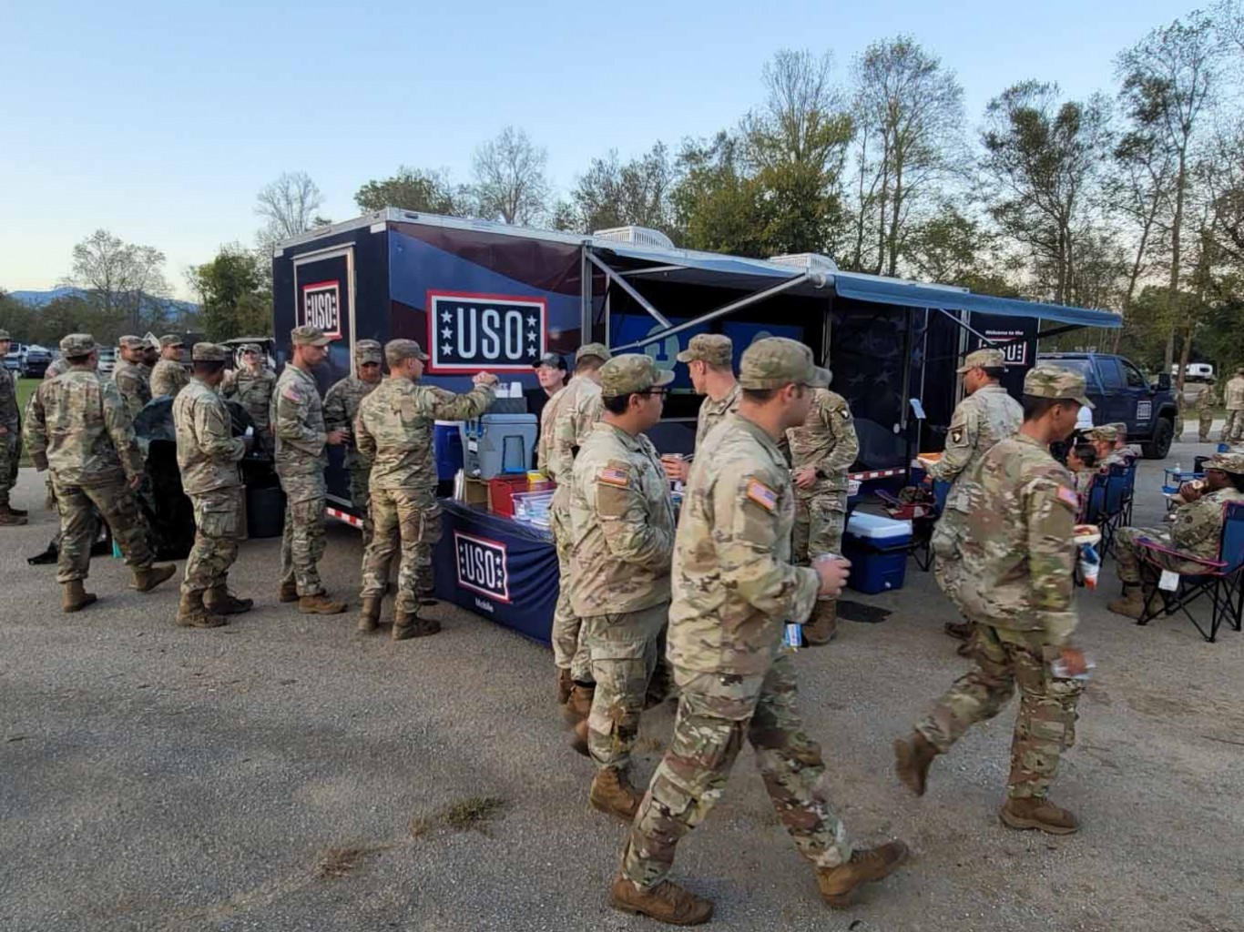 Apoyo a los esfuerzos de socorro de las Fuerzas Armadas tras los huracanes
