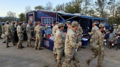 Apoyo a los esfuerzos de socorro de las Fuerzas Armadas tras los huracanes