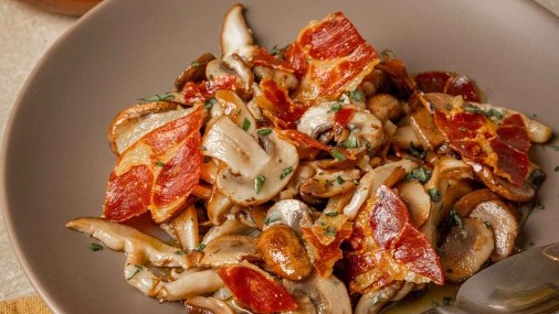 Champiñones al Cava con Crujiente de Jamón Serrano, un maridaje para dar gracias