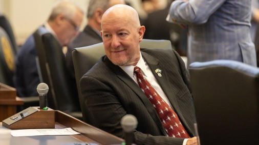 Vancuren anuncia su renuncia a la Cámara de Representantes después de seis años de servicio