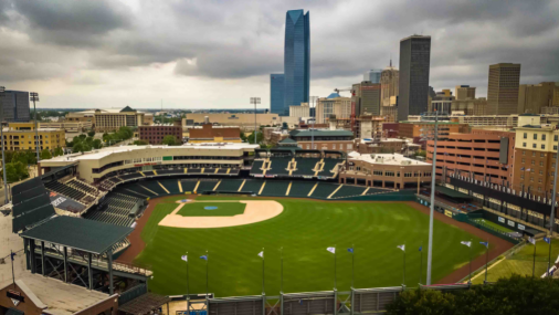 SERIE DE BÉISBOL DE LA ESCUELAS REGRESA AL CHICKASAW BRICKTOWN SERIE DE BÉISBOL DE LA ESCUELAS REGRESA AL CHICKASAW BRICKTOWN