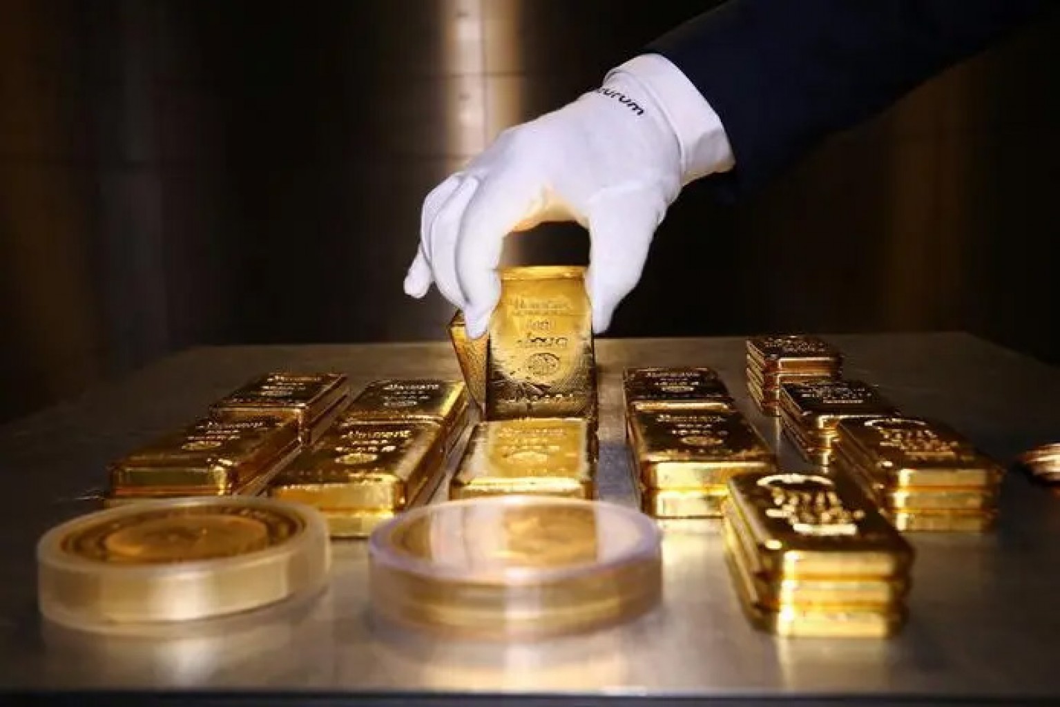 Demanda China y tensiones políticas europeas impulsan precio del Oro Demanda China y tensiones políticas europeas impulsan precio del Oro