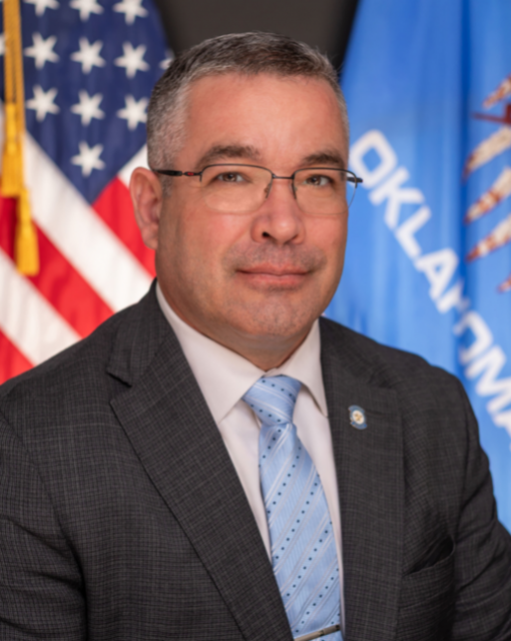 Legisladores se unen para apreciar a  los Maestros