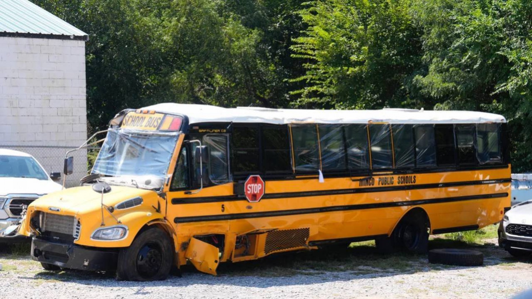 Accidente de autobús escolar en Minco deja siete heridos, temporada de softbol cancelada