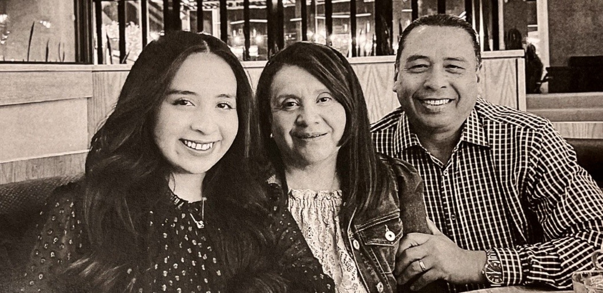 Familia Trabajadora celebra la dedicación de su nuevo hogar en Cornerstone Creek