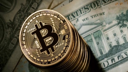 Bitcoin rebasa los 113,000 USD, entre debilidad de nóminas en EE.UU. y probable recorte de la FED 