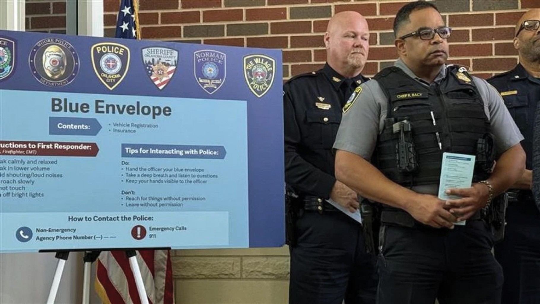 “Blue Envelope” Nueva apuesta por la Inclusión Policial “Blue Envelope” Nueva apuesta por la Inclusión Policial