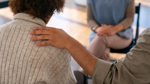 Guía en español sobre salud mental para líderes religiosos