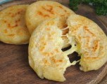 Delicias de la Hispanidad: Arepas de yuca con queso
