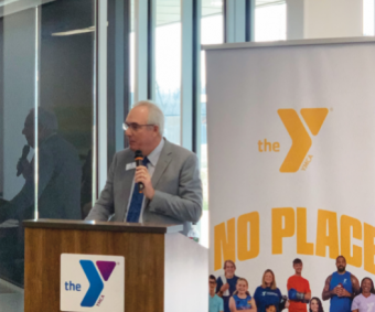 YMCA y Agencia Latina celebran la apertura del Pete White YMCA