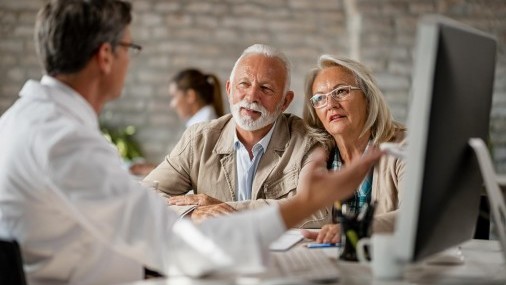 Paso a paso: Cómo elegir el primer seguro de salud si acabas de llegar a EEUU