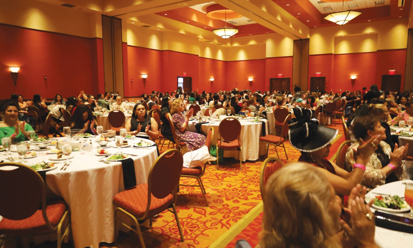 EL LATINO AMERICAN CELEBRA EL "LEGADO DE LAS MADRES IMPARABLES"