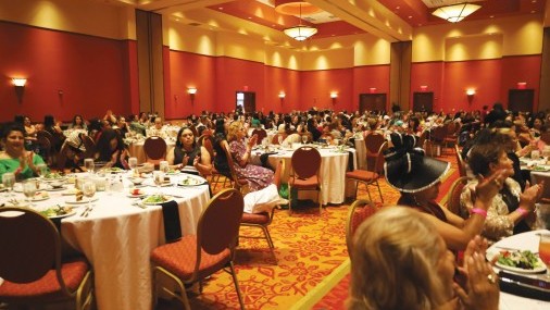 EL LATINO AMERICAN CELEBRA EL 