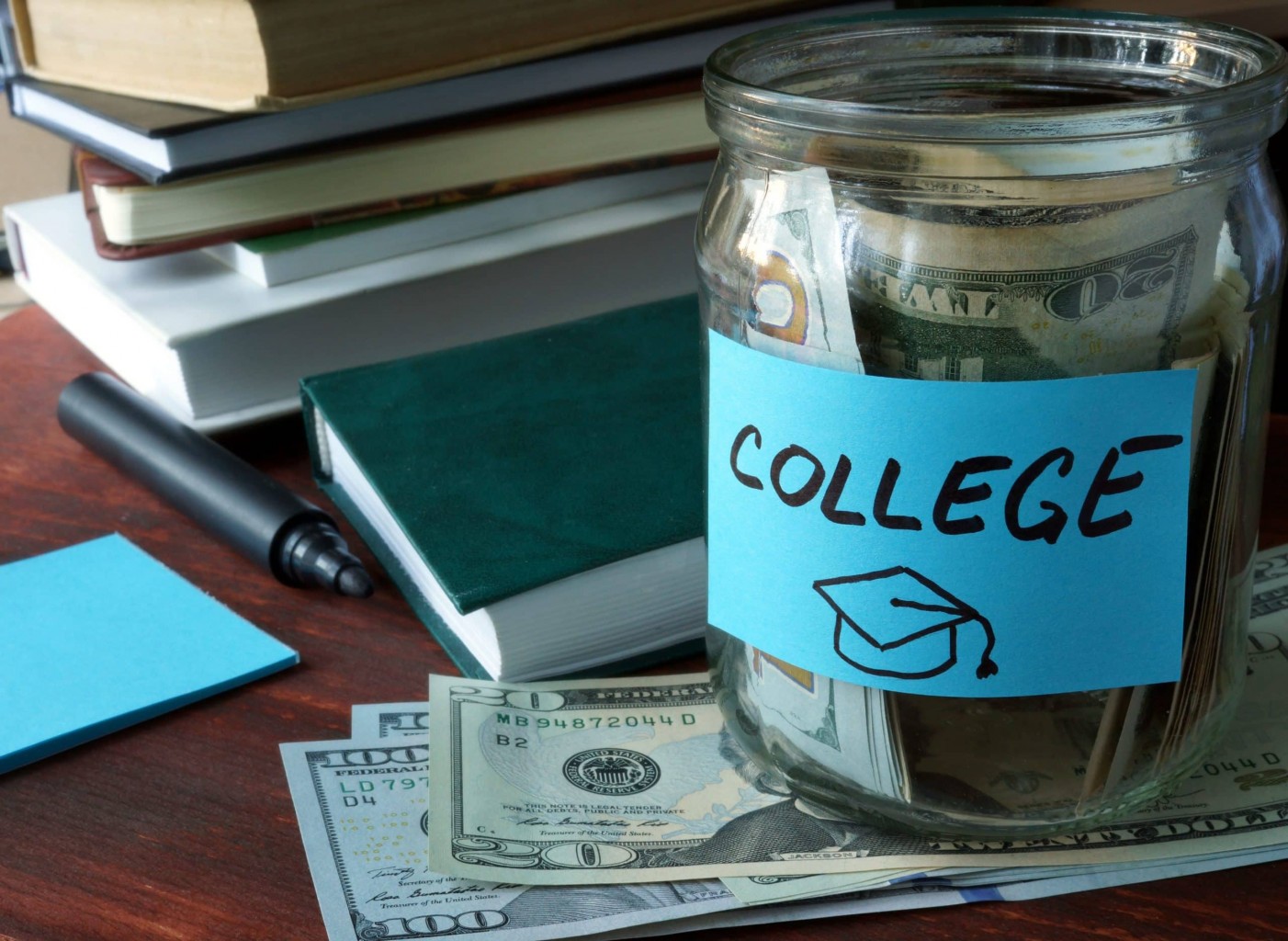 Proyecto de ley que moderniza el plan de ahorro universitario se convierte en ley