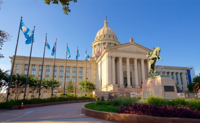 Oklahoma definirá su futuro político y económico en una elección clave