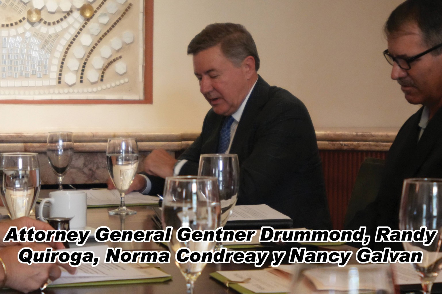 CANDIDATO REPUBLICANO DRUMMOND PRESENTA SU VISIÓN PARA EL FUTURO DE OKLAHOMA A MEDIOS HISPANOS