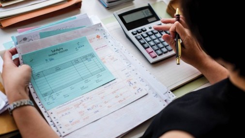 Recordatorio del IRS: Proteja sus registros  tributarios antes de un desastre